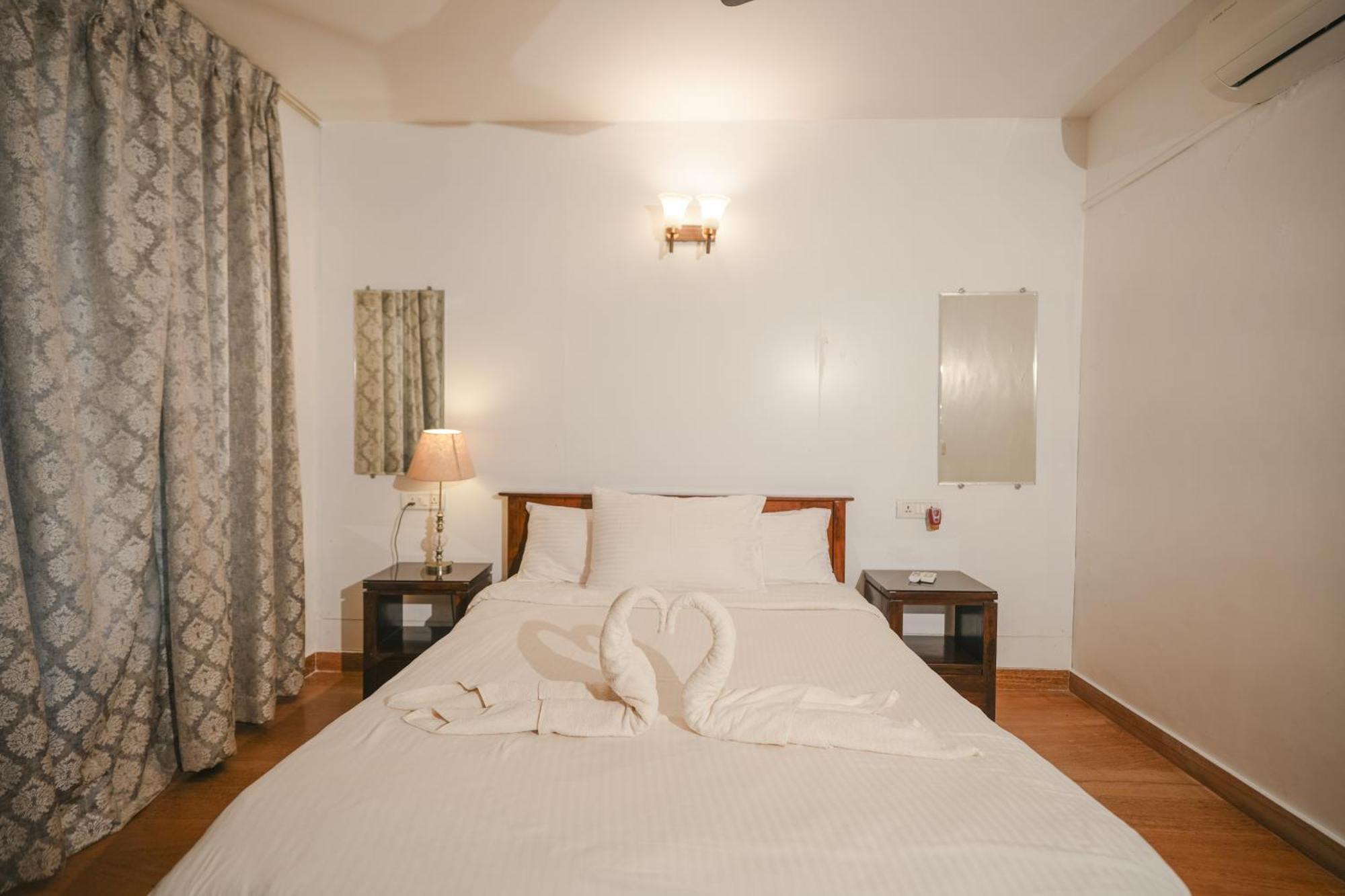 Villa M - Jia 3- 3Bhk In Candolim, Pool Facing, Near Beach, Breakfast Included Zewnętrze zdjęcie